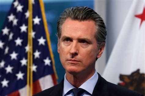 Gov. Newsom delivers surprise message to Santa Clara University graduates