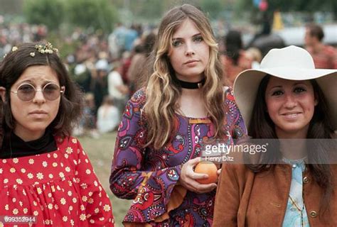 American Hippies 1960s Photos and Premium High Res Pictures - Getty Images