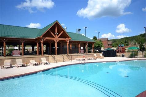 Breathtaking Resorts Amenities You Will Love in Cabins in Branson, MO ...