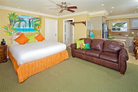 Luxury Mini Suite - Ocean Palms Beach Resort