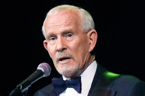 Tom Smothers of Smothers Brothers dies at 86 - UPI.com