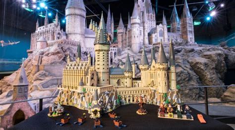 LEGO’s New Harry Potter Hogwarts Castle Set Packs Over 6,000 Pieces ...