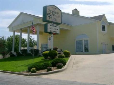 Spinning Wheel Inn Motel (Branson (MO)) - Deals, Photos & Reviews