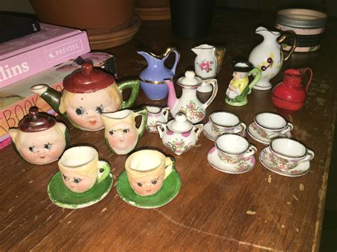 Vintage toy tea sets -- help identifying? : Antiques