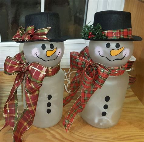 Pickle jar snowman | Snowman crafts diy, Snowman christmas decorations ...