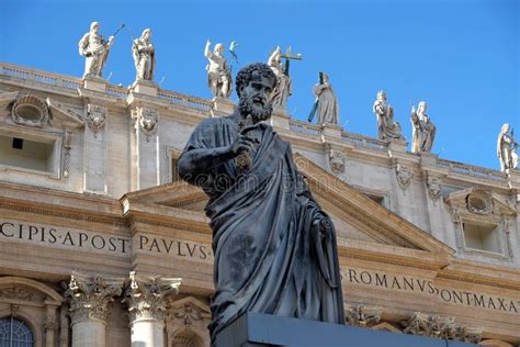 Statue of St. Peter in Vatican Editorial Image - Image of city, statue: 109428875