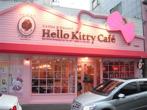 My career in Korea: Hello Kitty Cafe!