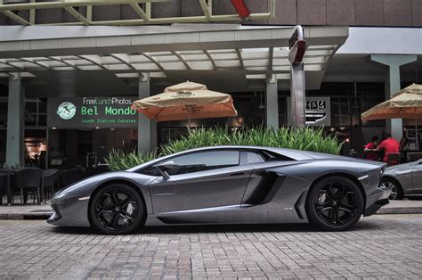 LAMBORGHINI AVENTADOR - lamborghini-aventador_silver_14.jpg