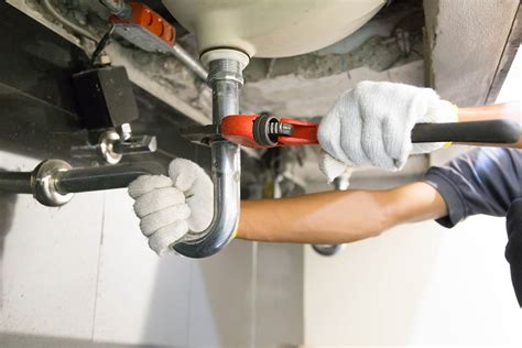 4 Tips for Finding A Reputable Plumber - Internet Vibes