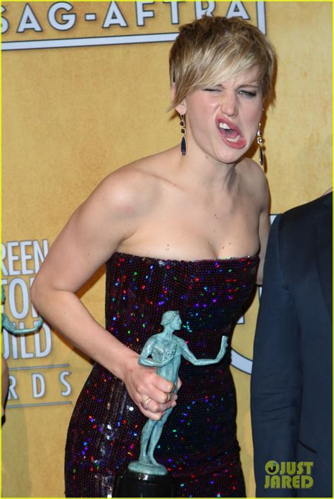 Jennifer Lawrence: Funny Faces in SAG Awards Press Room!: Photo 3035332 ...