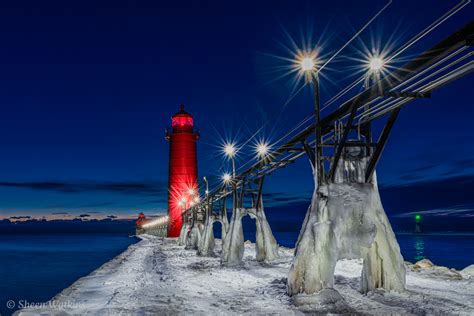 Photographing Michigan's Lighthouses: Iconic Guardians of the Great Lakes - Aperture & Light