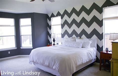 How to Keep Bold Colors and Graphic Wall Patterns from Overpowering a ...