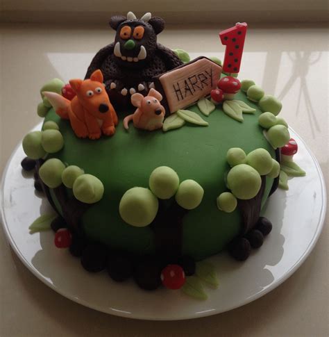 The Gruffalo Cake The Gruffalo, Desserts, Recipes, Cakes, Food, Tailgate Desserts, Deserts, Cake ...