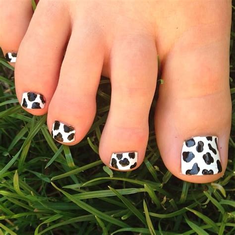 31+ Toe Nail Art Designs, Ideas | Design Trends - Premium PSD, Vector Downloads