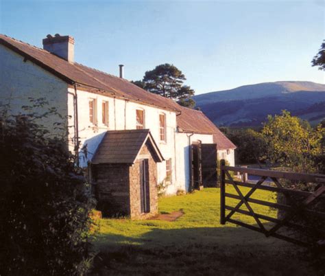 Brecon Beacon walks | LiveMore YHA