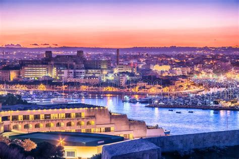 Malta: IL-Gzira Y Puerto De Marsans Imagen de archivo - Imagen de foto ...