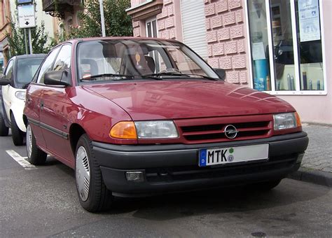 Archivo:Opel Astra F.jpg - Wikipedia, la enciclopedia libre