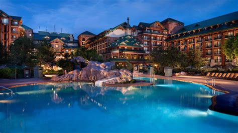 Walt Disney World Hotel Guide: Disney's Wilderness Lodge pictures ...