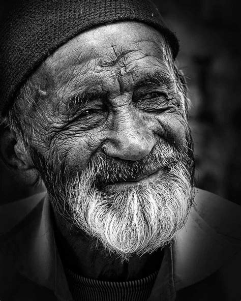 FOTOSPIRATION: Old Man's Smile | Old man portrait, Smiling man, Men's portrait photography