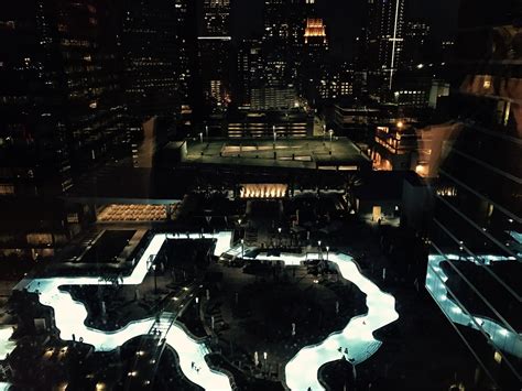 Marriott marquis swimming pool : r/houston