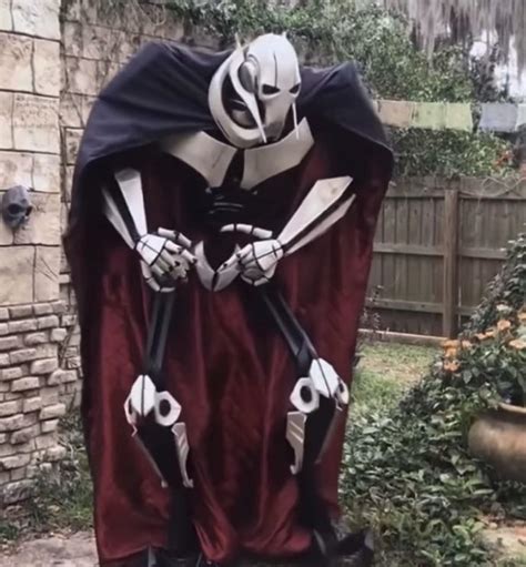 Hello There (amazing General Grievous cosplay) : r/pics