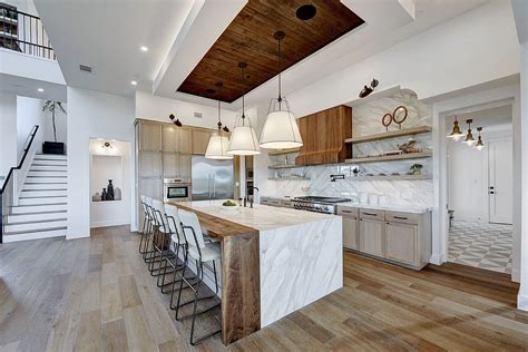 25 Dream Kitchens in Wood and White: Refined, Cozy and Functional