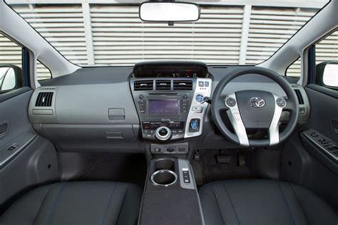 Prius+ Interior (2012 - 2015) - Toyota Media Site