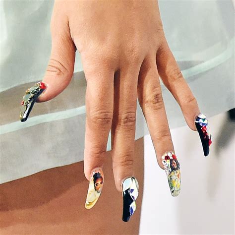 Cardi B’s Best Nail Looks: Photos