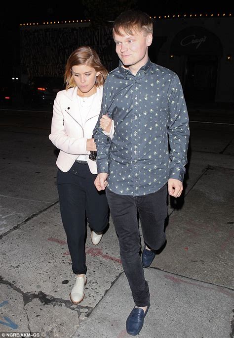 Kate Mara and her theatre producer cousin dine at West Hollywood ...