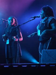 Black Pearl at Artsfest 2008 | Annie and Emmah sings with Ya… | Flickr