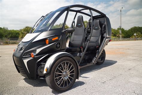 Test ride: Arcimoto 3-wheeled electric vehicles, cranking fun to the max!