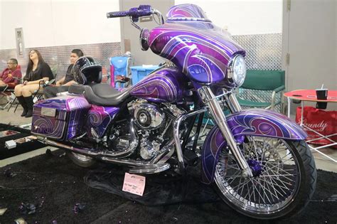 2016 Lowrider Super Show | Custom Bikes | Hot Bike Magazine