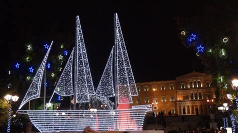 Karavakia: Christmas Boats in Greece