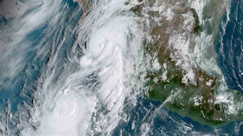 Residents, Tourists Prepare for Hurricane Lorena's Impacts in Mexico's ...