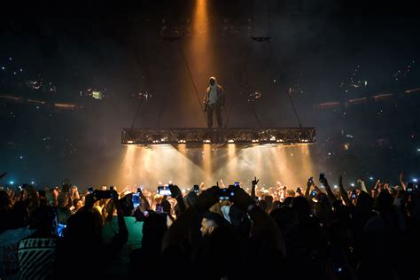 Watch a Kanye West Fan Attempt to Climb His Floating Stage | TIME