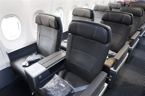 Flight Review: American Airlines Boeing 737 MAX, First Class