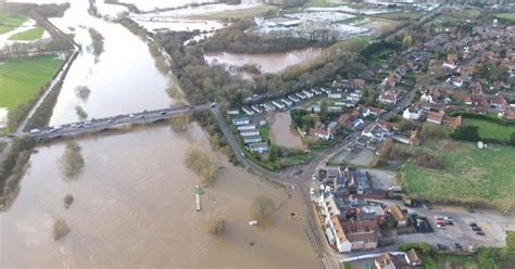 26 flood warnings remain in place for Nottinghamshire on Tuesday ...