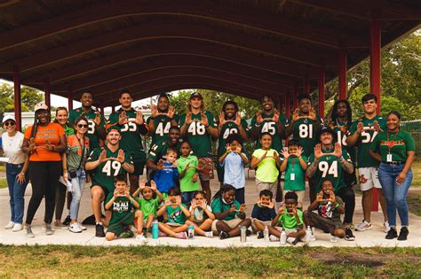 Photo Gallery: Tucker Elementary School Visit – University of Miami Athletics