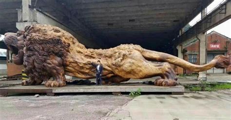 Giant Lion Carved From A Tree Is The World’s Largest Redwood Sculpture ...