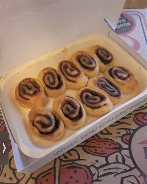 Cinnabon mini rolls from Pizza Hut : r/shittyfoodporn