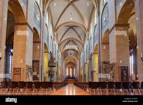 Interno della cattedrale di Magonza o San Martin's Cathedral, Mainz ...