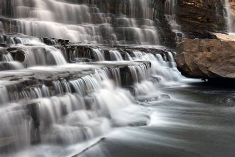 The top 5 waterfalls to visit in Hamilton