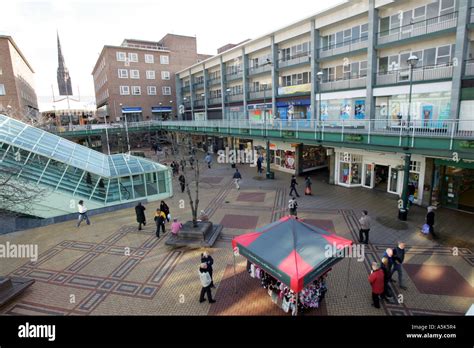 View of the shopping centre in Coventry, West Midlands, and its covered escalators Stock Photo ...