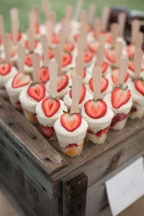 47 Sweet Finger Food Appetizers For Your Wedding - Weddingomania … | food | Summe…