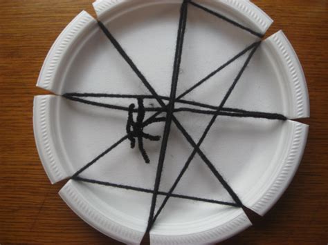 As 25 melhores ideias de Spider web craft no Pinterest | Artesanato halloween