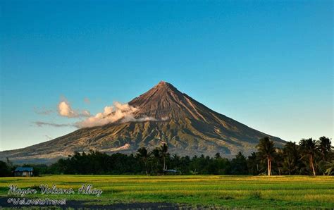 Mayon Volcano, Albay, Philippines Mayon Volcano, also known as Mount ...