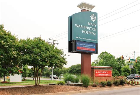 Hospital Entrance Pylon and Monument Sign with Dynamic LED Display ...