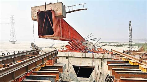 Farakka bridge | Bridge over Farakka comes to halt for third time in three years - Telegraph India