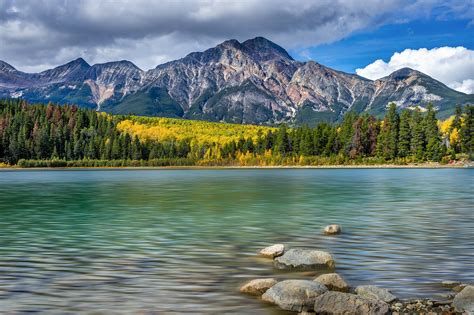 17 Hikes in Estes Park that Feature Stunning Mountain Scenery