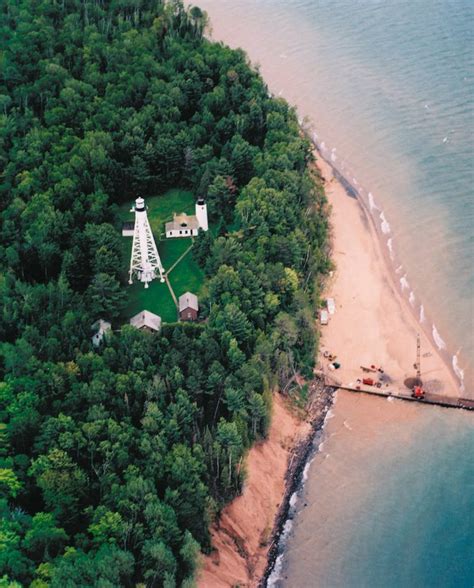 Lighthouses of the Apostle Islands | Apostle islands, Apostle islands national lakeshore, Lighthouse